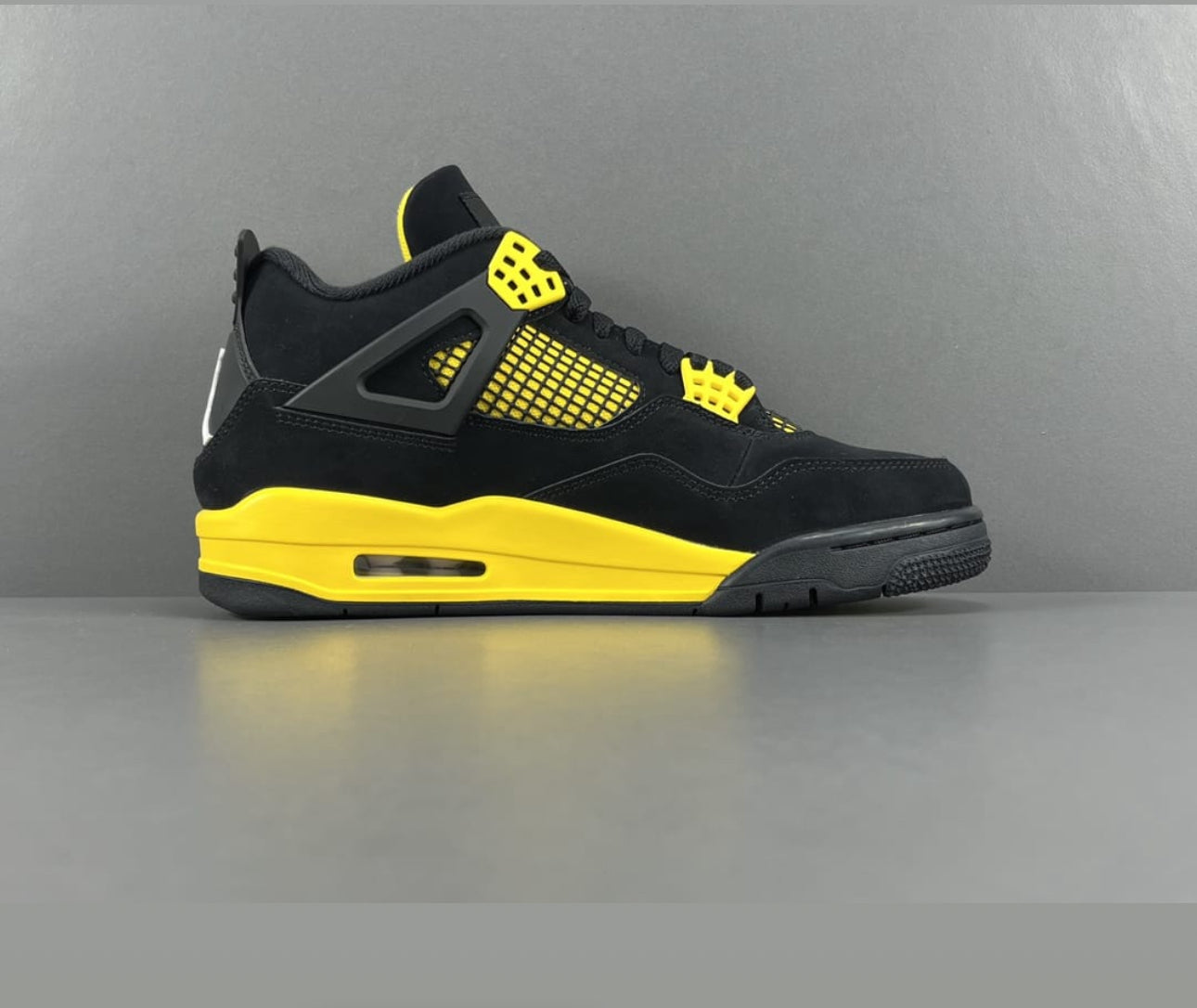 Air Jordan Retro 4