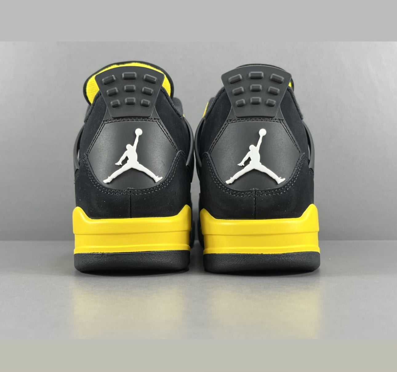 Air Jordan Retro 4